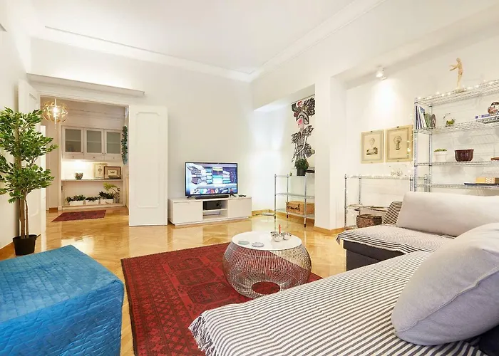 Chloe Boutique Apartments Metropolis